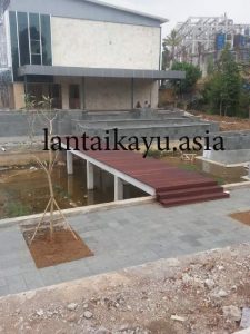 Project Halaman Pusdiklat BPJS Bogor Dengan Kayu Merbau 54 decking kayu merbau