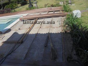 Menghias Villa Aster Denpasar Bali Dengan Decking Kayu 54 tahap 1