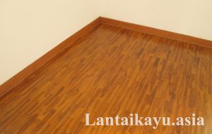 Pemasangan lantai kayu