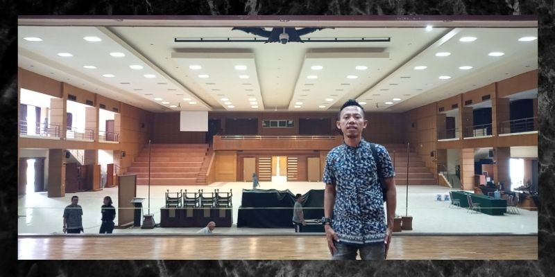 Lapangan Politeknik Pariwisata Bali Dengan Lantai kayu 20 jual lantai kayu parket