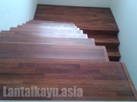 Portofolio Project Pemasangan Lantai Kayu Asia 21 papan tangga kayu merbau