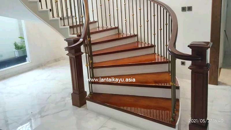 Portofolio Pemasangan Papan Tangga Kayu 57 Contoh pemasangan papan kayu tangga rumah 2