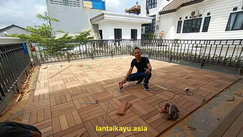 Tutorial Memasang Lantai Parket Kayu Solid Sampai Selesai 46 lantai kayu Bengkirai Decking outdoor