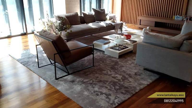 5 Tips Memilih Lantai Kayu: Temukan Produk Paling Unggul! 27 Lantai kayu terbaik untuk ruang tamu