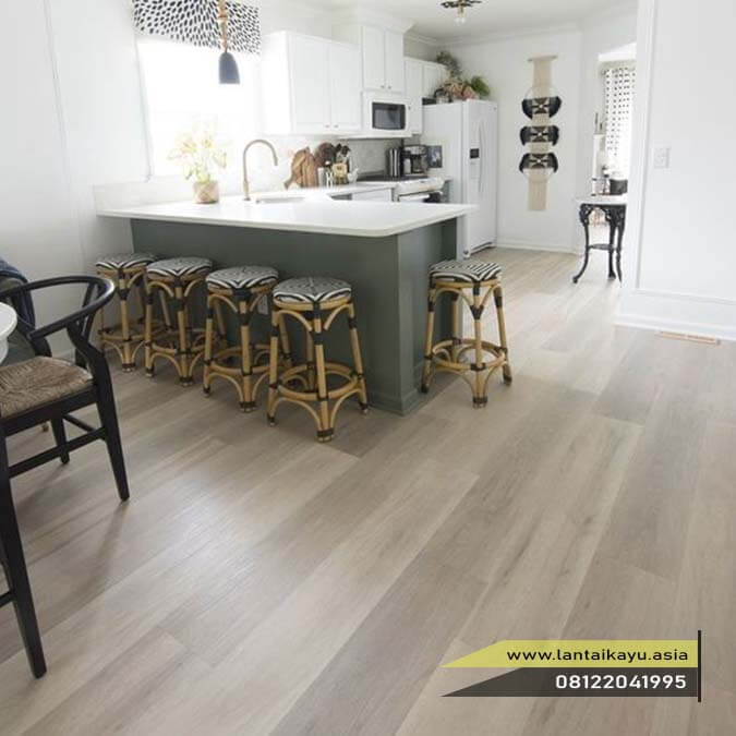 5 Tips Memilih Lantai Kayu: Temukan Produk Paling Unggul! 28 tips memilih lantai kayu yang pas untuk area ruangan dapur