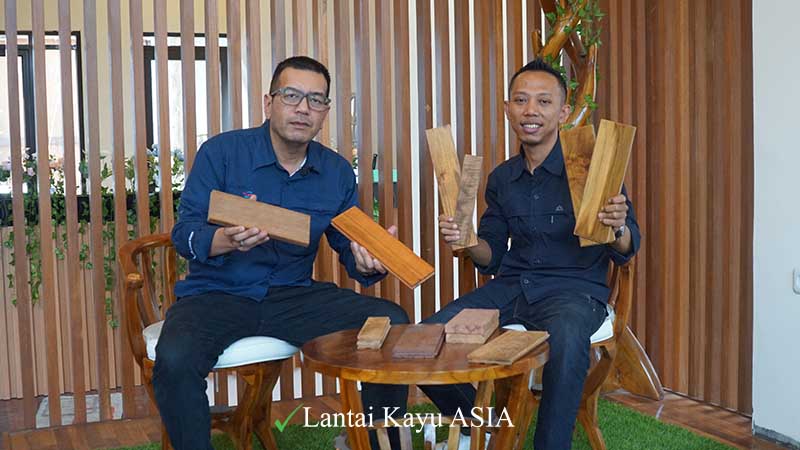 Hunian Bergaya Klasik Di Rumah Impian dengan material kayu 23 Penjual lantai kayu parket Bandung