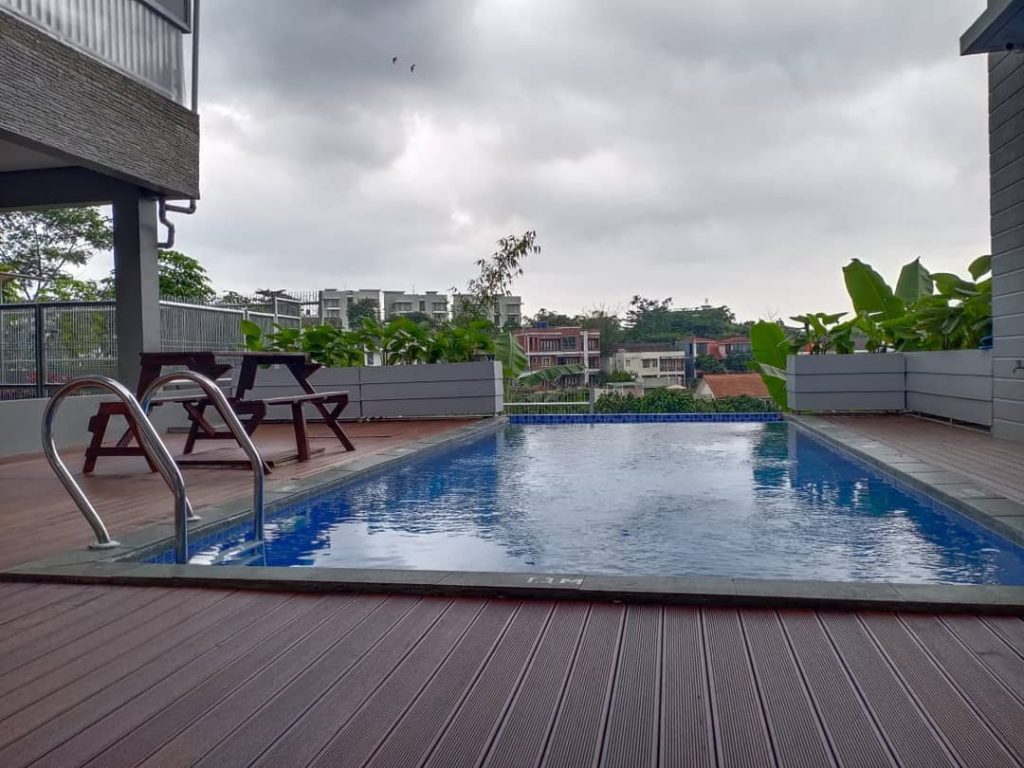 Supplier Lantai Kayu Cilegon: Layanan Material Plus Pasang 23 pemasangan decking kayu ulin