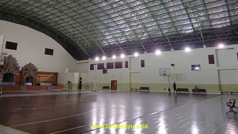 Lapangan Politeknik Pariwisata Bali Dengan Lantai kayu 21 Proyek lantai kayu Pariwisata Bali 3