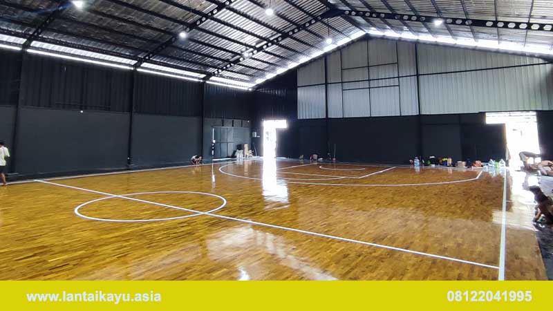 Lapangan Politeknik Pariwisata Bali Dengan Lantai kayu 27 Jenis lantai terbaik untuk lapangan basket dari FIBA
