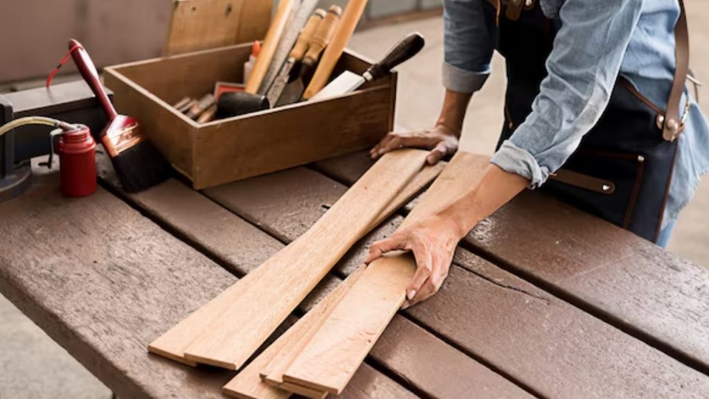 Tips Memilih Lis Plafon Kayu agar Interior Terlihat Rapi 19 Tips Memilih Lis Plafon Kayu